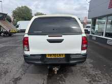 Toyota Hilux D-4D Active - U6972