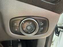 Ford Transit Connect 240 EcoBlue Leader - U6989