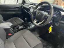 Toyota Hilux D-4D Active - U6995