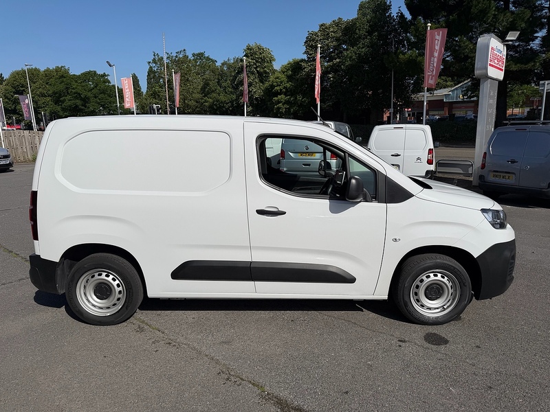 Citroen Berlingo BlueHDi 650 Enterprise Edition M - U7000