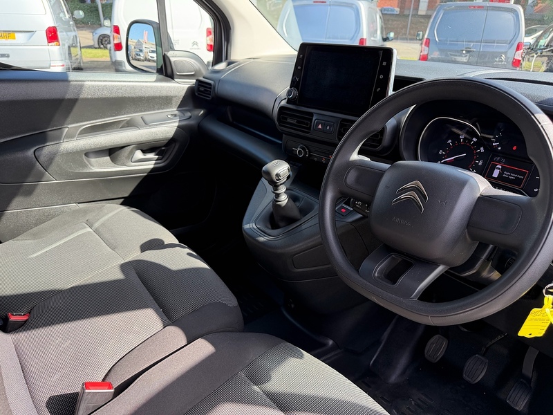 Citroen Berlingo BlueHDi 650 Enterprise Edition M - U7000