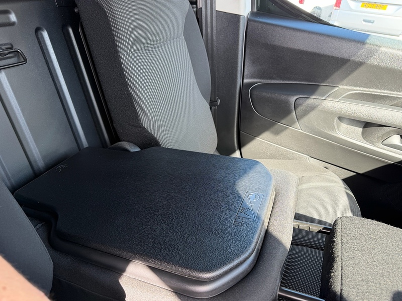 Citroen Berlingo BlueHDi 650 Enterprise Edition M - U7000