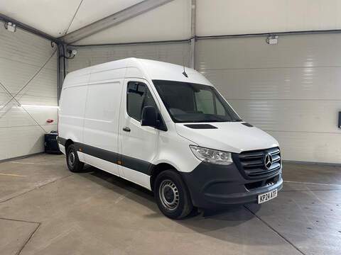 Mercedes-Benz Sprinter 2.0 315 CDI Progressive Panel Van 5dr Diesel Manual RWD L2 H2 Euro 6 (s/s) (150 ps)