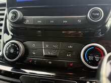 Ford Transit Custom 300 EcoBlue Limited - U7017