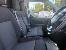 Peugeot Expert BlueHDi 1000 Asphalt Premium + - U7025