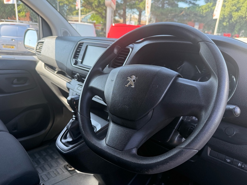 Peugeot Expert BlueHDi 1000 Asphalt Premium + - U7025