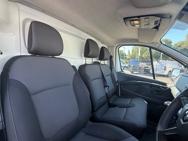 Renault Trafic dCi Blue SL28 Business - U7026
