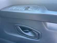 Renault Trafic dCi Blue SL28 Business - U7026