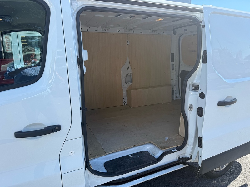 Renault Trafic dCi Blue SL28 Business - U7026