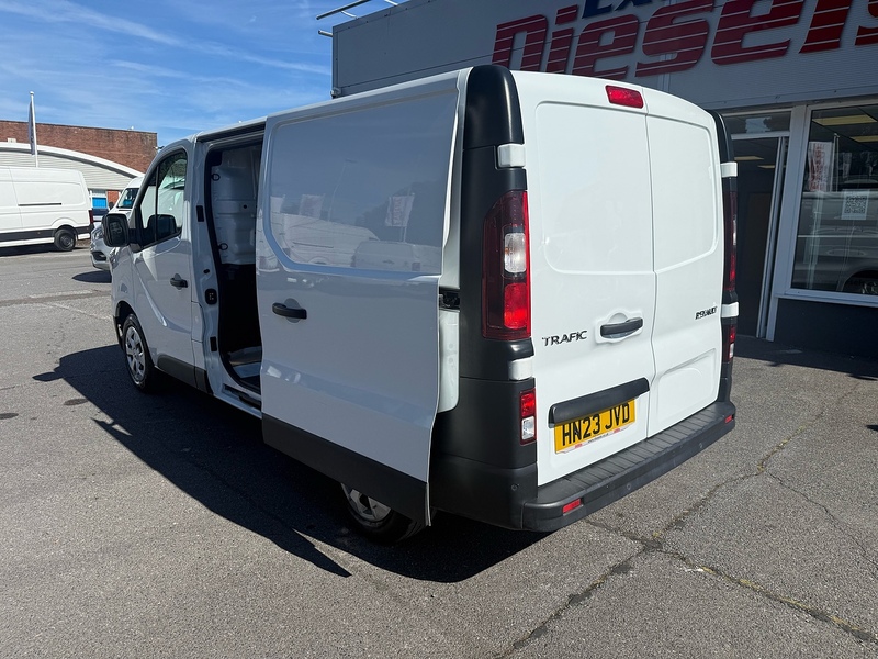 Renault Trafic dCi Blue SL28 Business - U7026