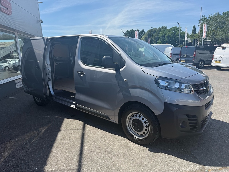 Vauxhall Vivaro Turbo D 2900 Dynamic - U7028