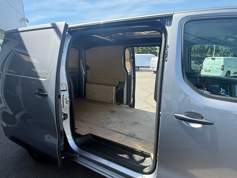 Vauxhall Vivaro Turbo D 2900 Dynamic - U7028