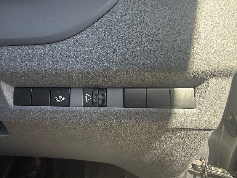 Vauxhall Vivaro Turbo D 2900 Dynamic - U7028