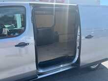 Vauxhall Vivaro Turbo D 2900 Dynamic - U7028
