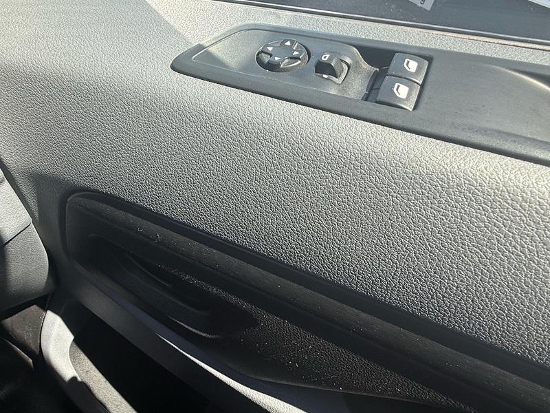 Vauxhall Vivaro Turbo D 2900 Dynamic - U7028