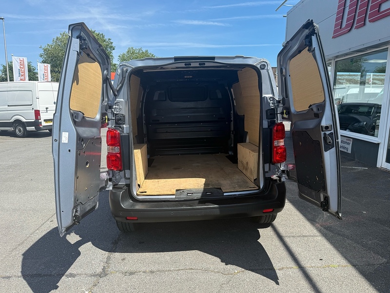 Vauxhall Vivaro Turbo D 2900 Dynamic - U7028