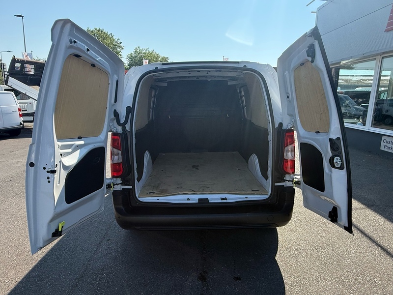 Citroen Berlingo BlueHDi 950 Enterprise Edition XL - U7036