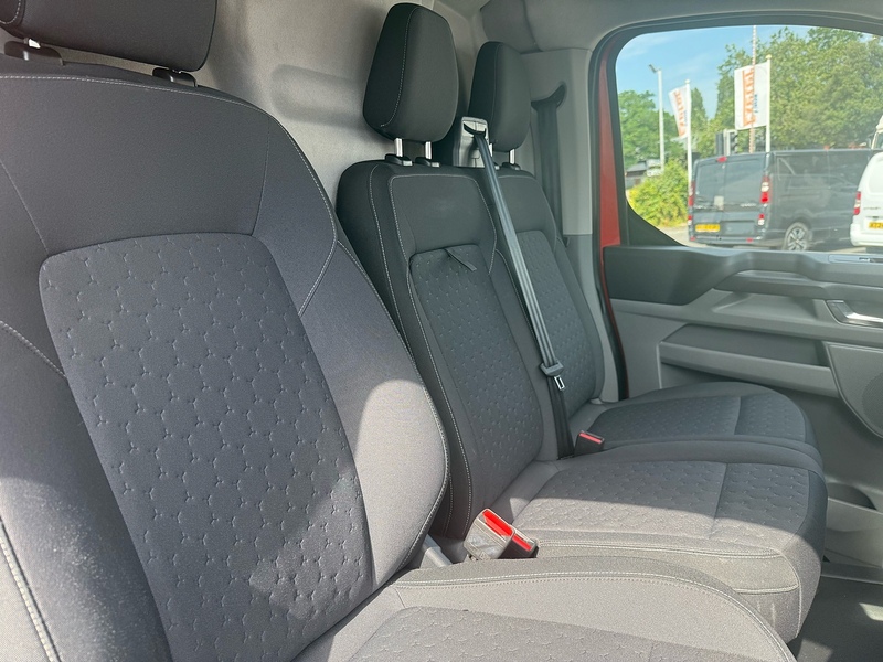 Ford Transit Custom 320 EcoBlue Limited - U7044