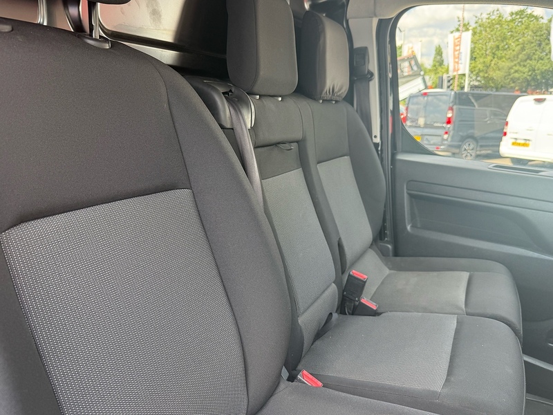 Vauxhall Vivaro Turbo D 3100 Pro L2H1 - U7048