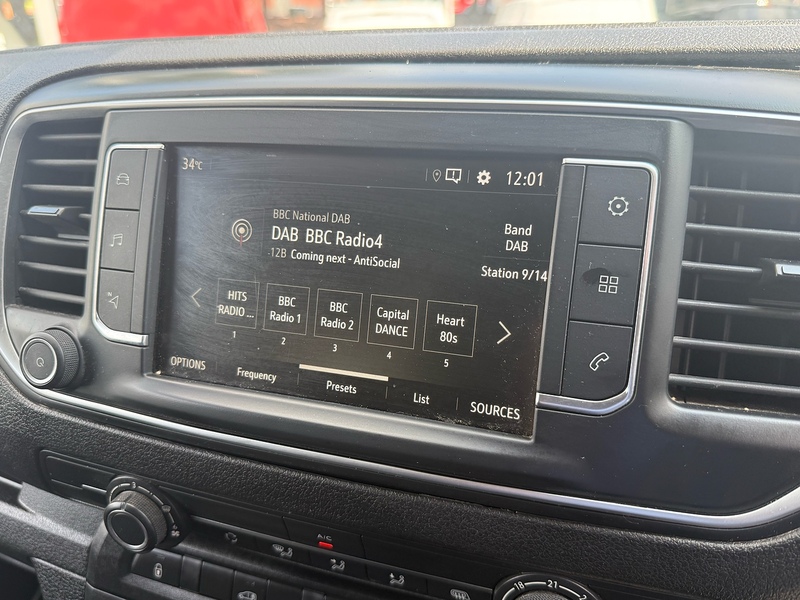 Vauxhall Vivaro Turbo D 3100 Pro L2H1 - U7048
