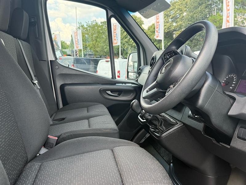 Mercedes-Benz Sprinter 315 CDI Premium L2H2 - U7056