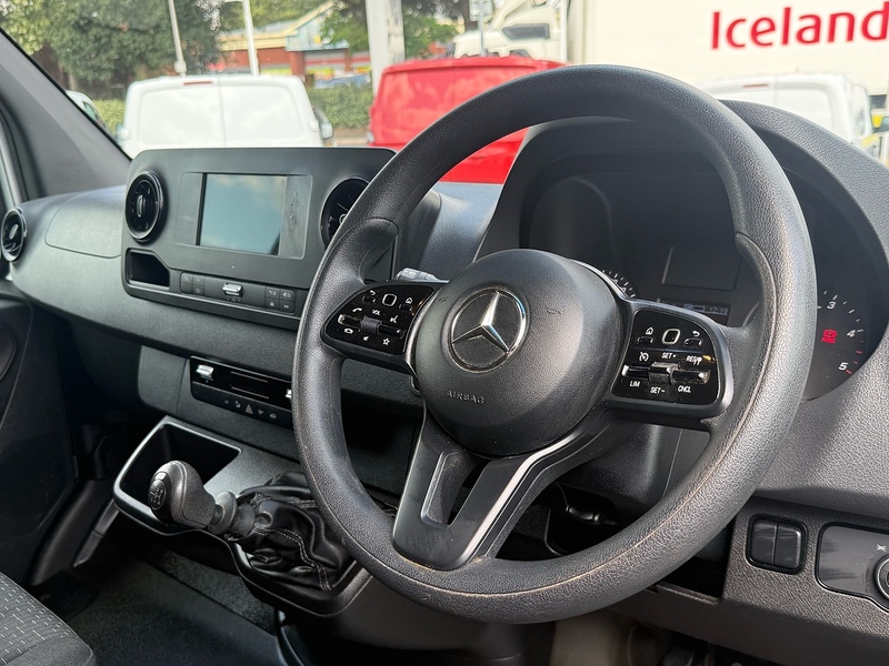Mercedes-Benz Sprinter 315 CDI Premium L2H2 - U7056