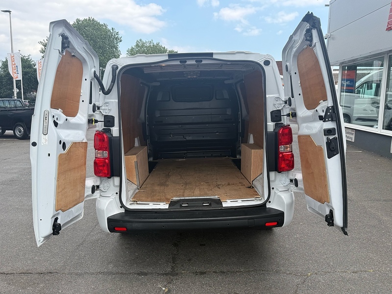 Vauxhall Vivaro Turbo D 2900 Pro L2H1 - U7069