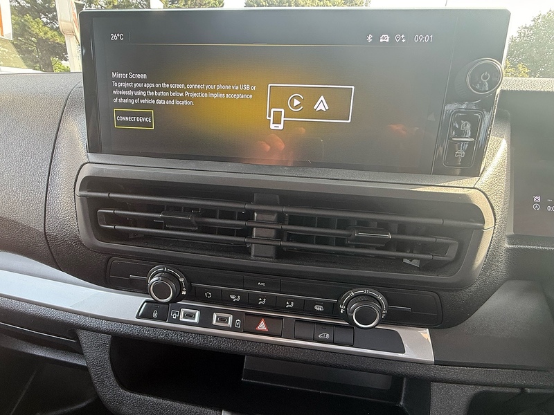 Vauxhall Vivaro Turbo D Prime - U7070