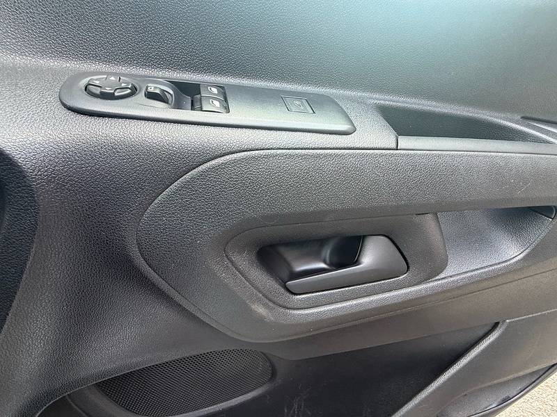 Toyota PROACE CITY BlueHDi Active L1 Twin Side Doors - U7078