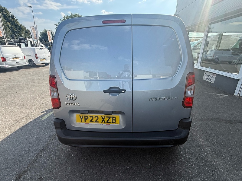 Toyota PROACE CITY BlueHDi Active L1 Twin Side Doors - U7078