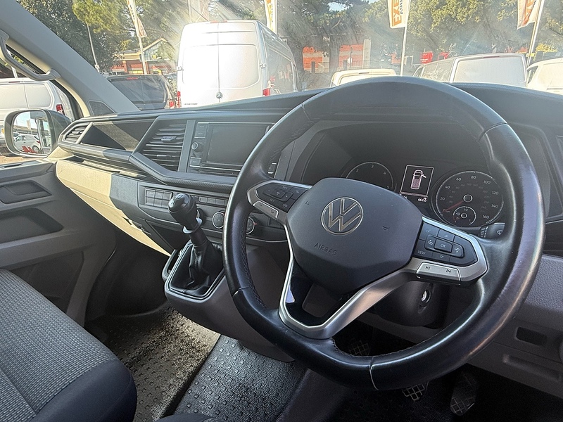 Volkswagen Transporter TDI T28 Highline SWB - U7079