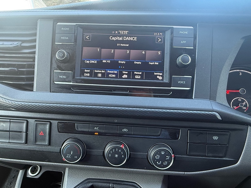 Volkswagen Transporter TDI T28 Highline SWB - U7079