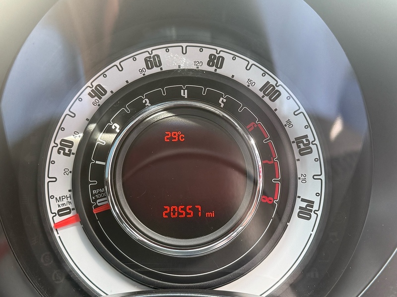 Fiat 500 Dolcevita 1.0 MHEV - U7085