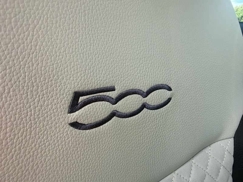 Fiat 500 Dolcevita 1.0 MHEV - U7085