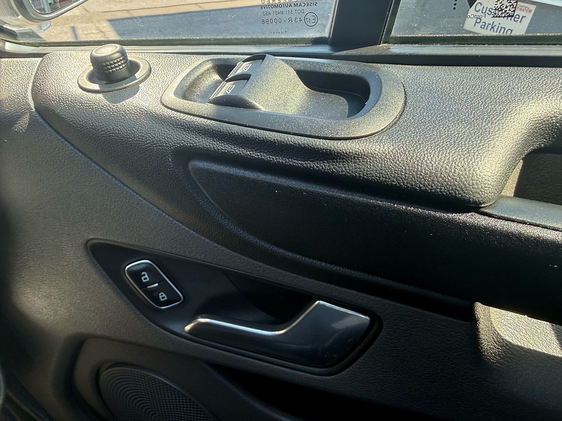 Ford Transit Custom 320 EcoBlue Trend - U7086