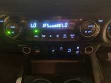 Toyota Hilux D-4D Invincible - U7091