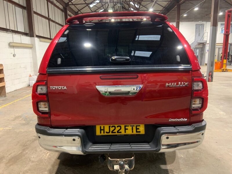Toyota Hilux D-4D Invincible - U7091