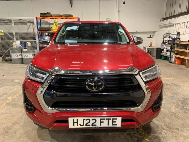 Toyota Hilux D-4D Invincible - U7091