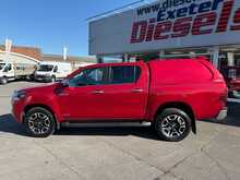 Toyota Hilux D-4D Invincible 2.8 AUTO - U7091