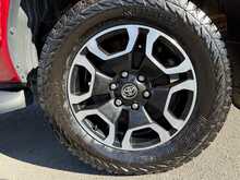 Toyota Hilux D-4D Invincible 2.8 AUTO - U7091