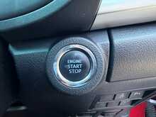 Toyota Hilux D-4D Invincible 2.8 AUTO - U7091