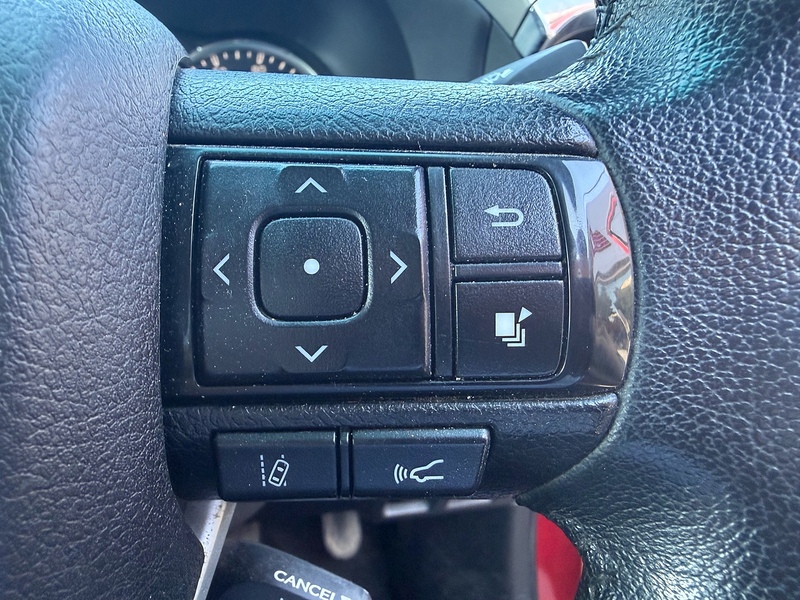 Toyota Hilux D-4D Invincible 2.8 AUTO - U7091