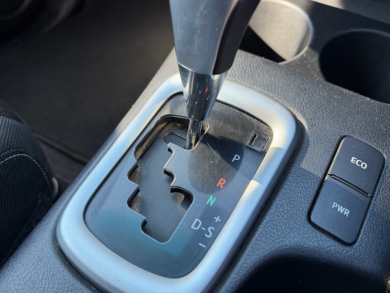 Toyota Hilux D-4D Invincible 2.8 AUTO - U7091