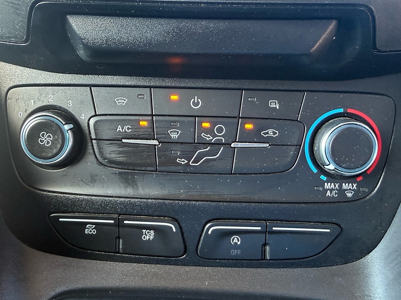 Ford Transit Connect 240 EcoBlue Trend Crew Cab - U7092