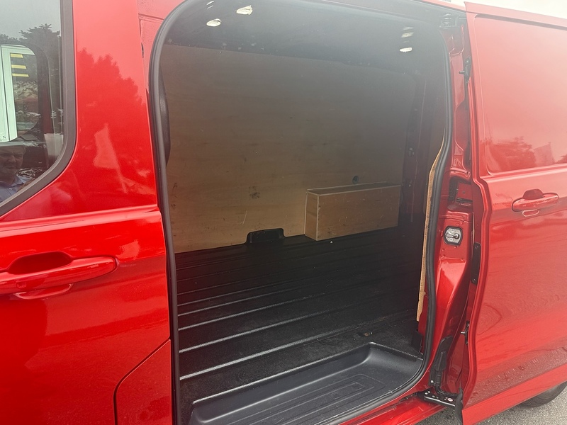 Ford Transit Custom 320 EcoBlue Limited - U7103
