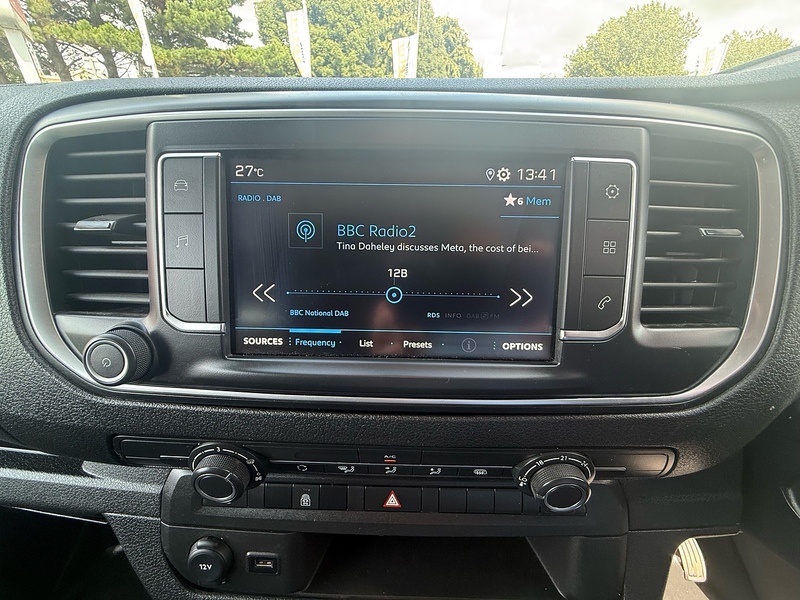 Peugeot Expert BlueHDi 1200 Professional Premium + - U7105