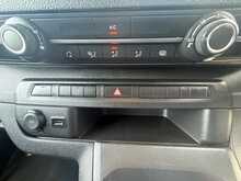 Peugeot Expert BlueHDi 1200 Professional Premium + - U7105