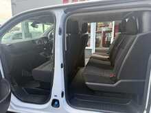 Peugeot Expert BlueHDi 1200 Professional Premium + - U7105