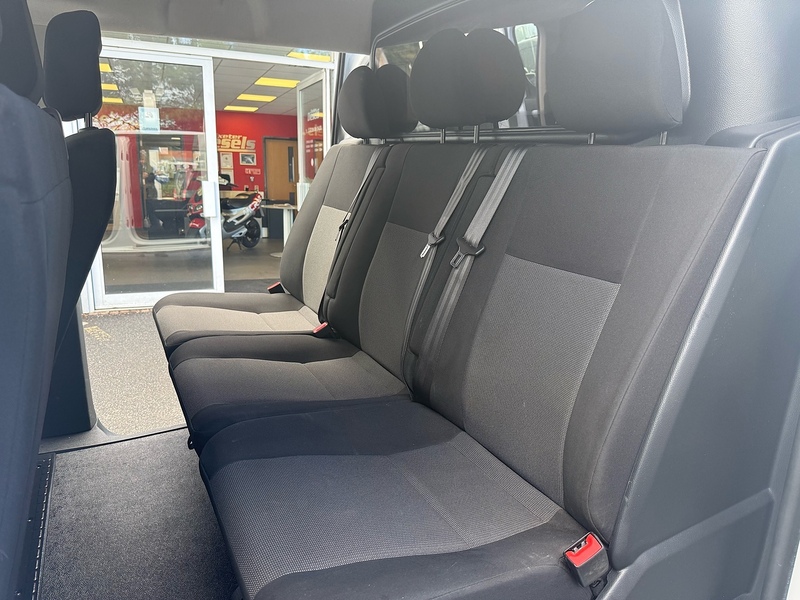 Peugeot Expert BlueHDi 1200 Professional Premium + - U7105