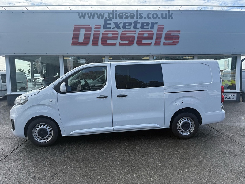 Peugeot Expert BlueHDi 1200 Professional Premium + - U7105